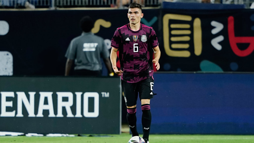 Johan Vásquez, con riesgo de jugar en la Serie B con Cremonese o Genoa