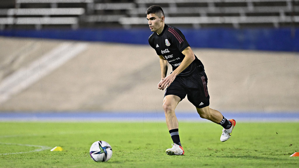 Johan Vásquez no tiene definido su destino con Cremonese o Genoa