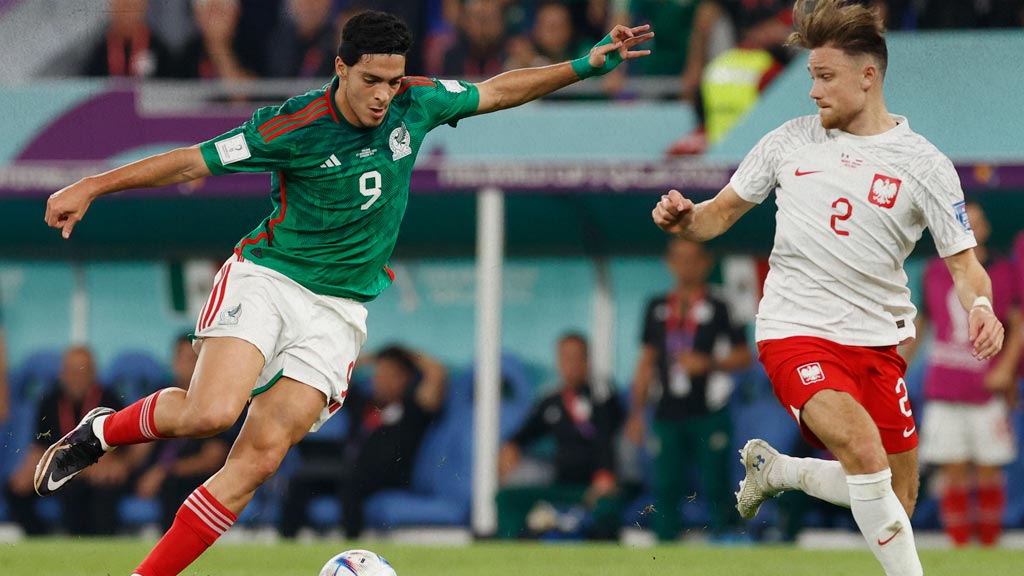Raúl Jiménez ha quedado a deber en su paso con la Selección Mexicana