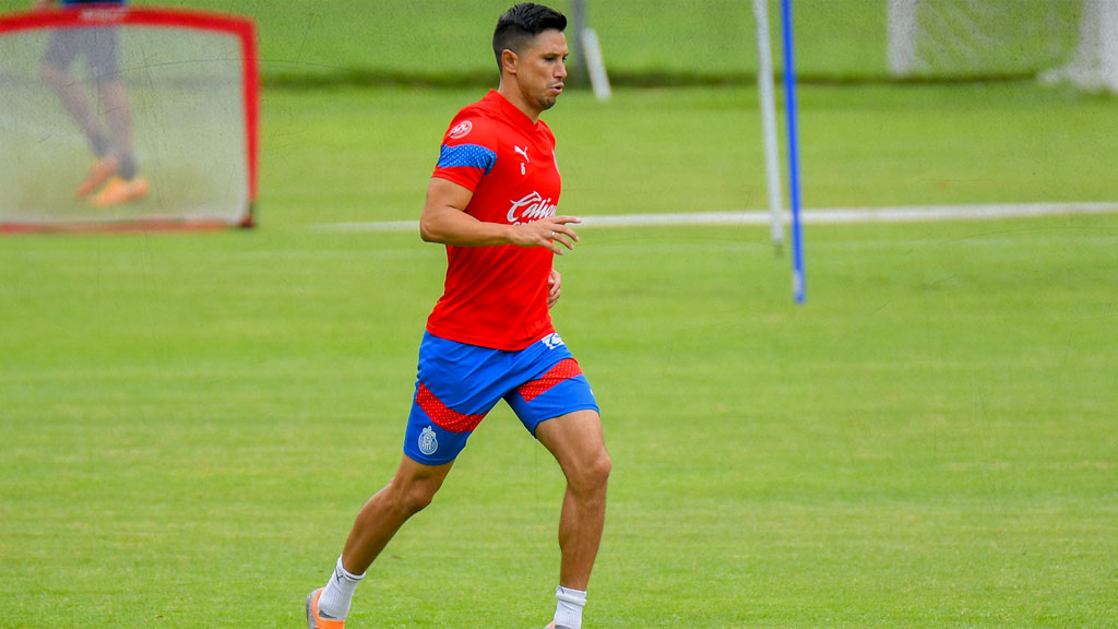 Jesús Molina quedó fuera de Chivas y en Pumas podría encontrar un nuevo lugar