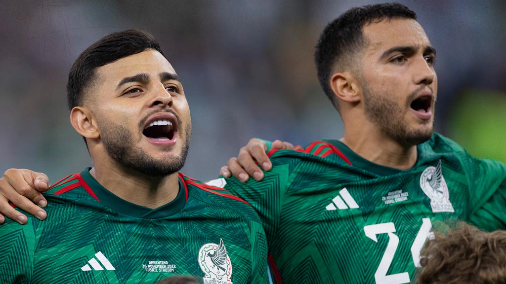 Luis Chávez y Alexis Vega siguen esperando por Europa