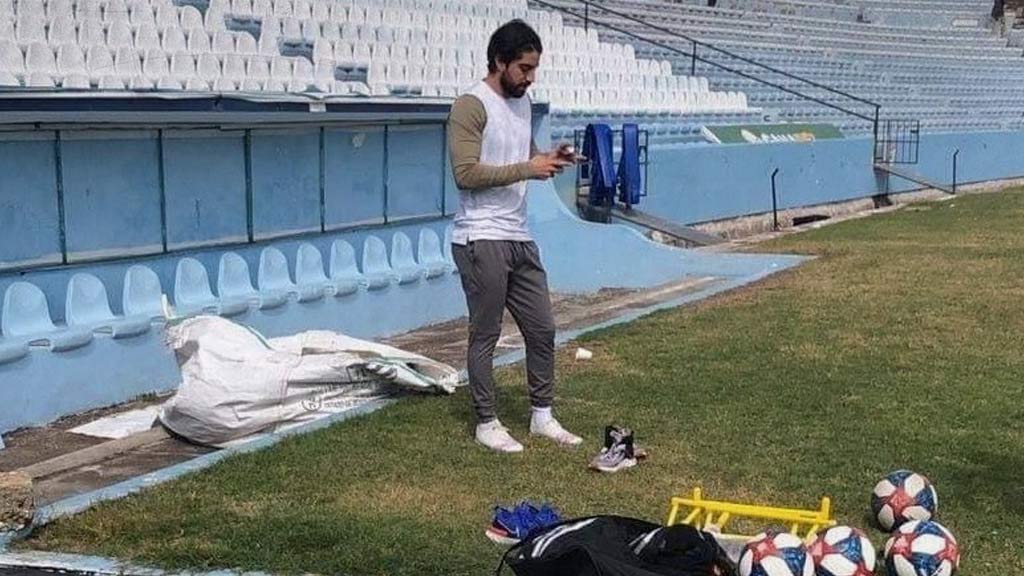 Rodolfo Pizarro se entrena en Tampico; espera club de Liga MX