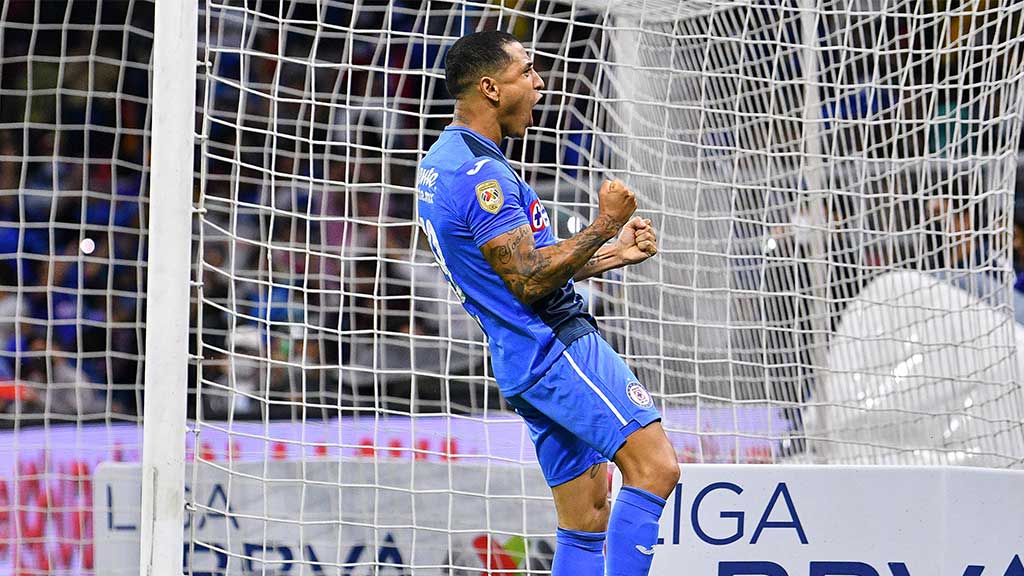 Yoshimar Yotún no encuentra el rumbo tras salir de Cruz Azul; ya busca equipo para el 2023