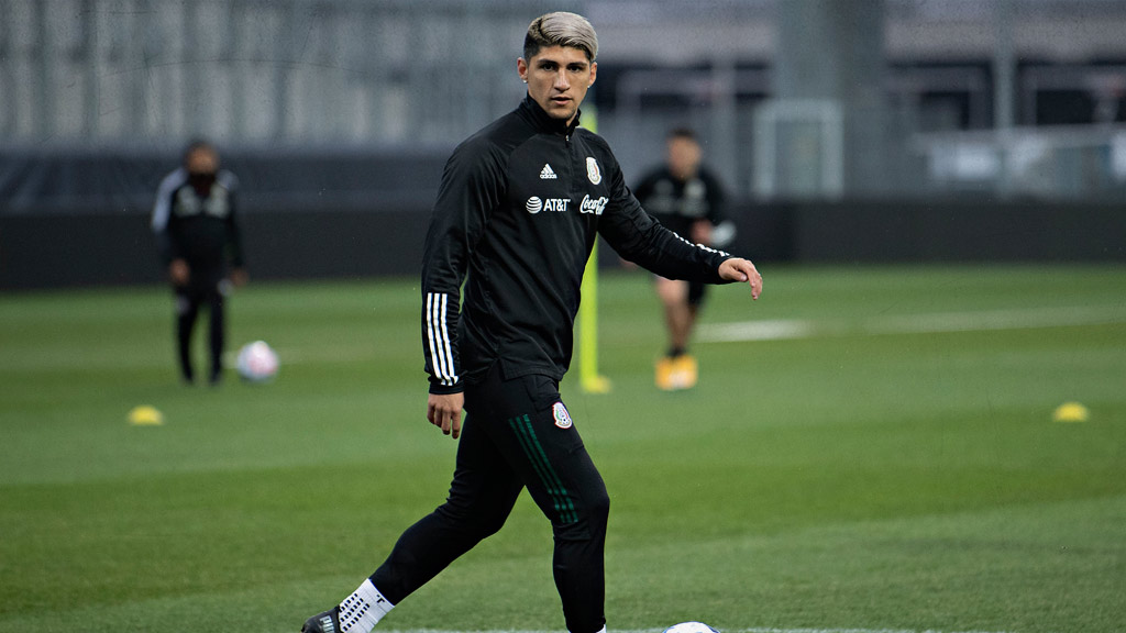 Alan Pulido está dispuesto a regresar con las Chivas de Guadalajara