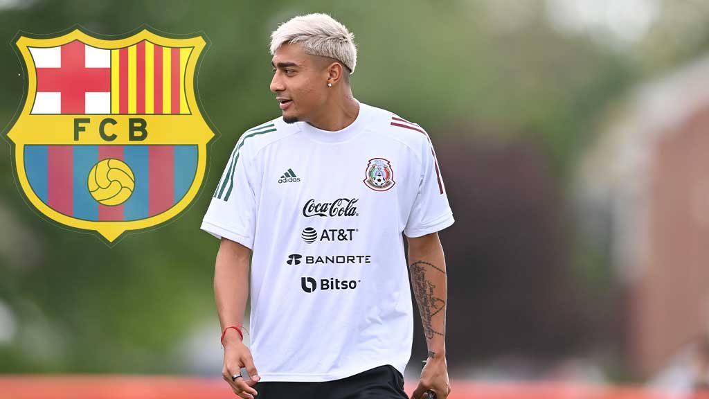 La llegada de Juían Araujo al Barcelona se mantiene en el aire