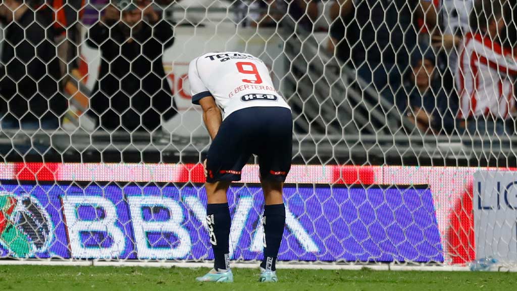 Rayados: Los penaltis se han convertido en el calvario del equipo desde la salida de Nico Sánchez