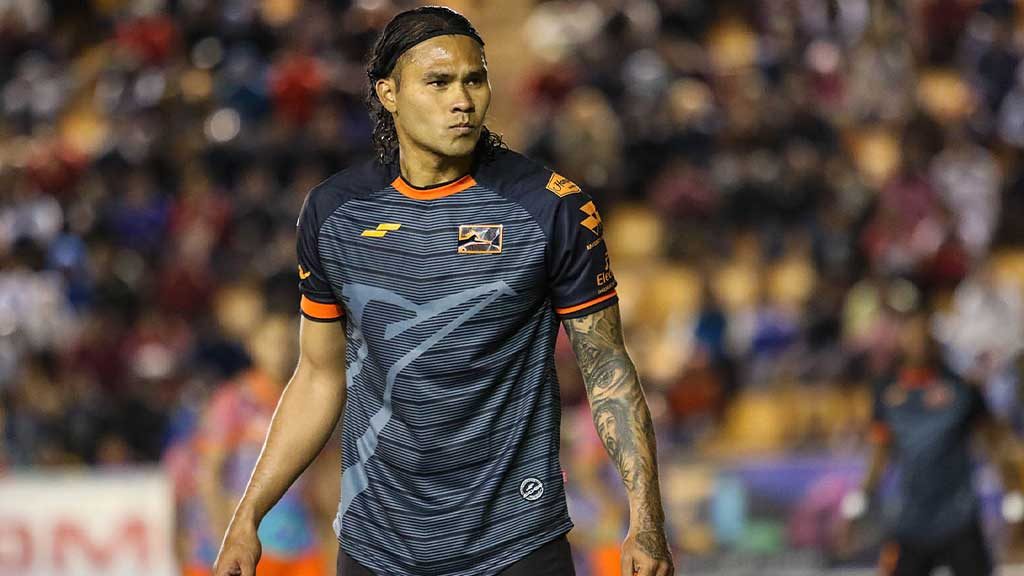 Carlos 'Gullit' Peña se une a los mexicanos que estuvieron en el Medio Oriente al firmar con el Al-Dhaid