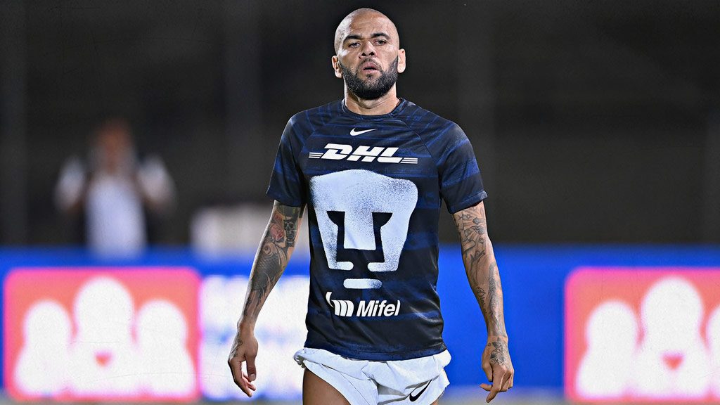 Dani Alves confirma su regreso a Pumas UNAM