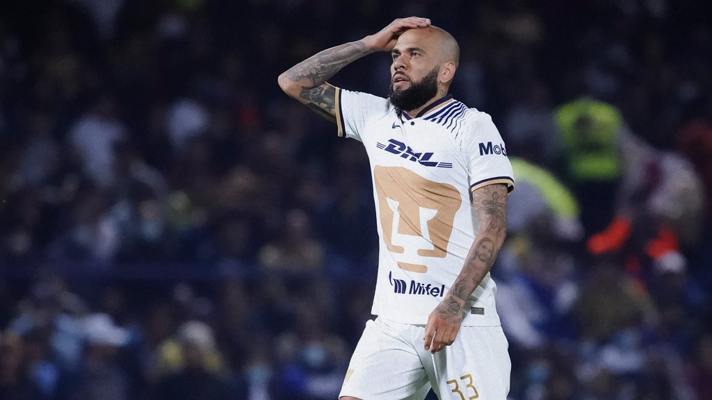 Apenas cinco meses duró el romance entre Pumas y Dani Alves; terminó en pesadilla