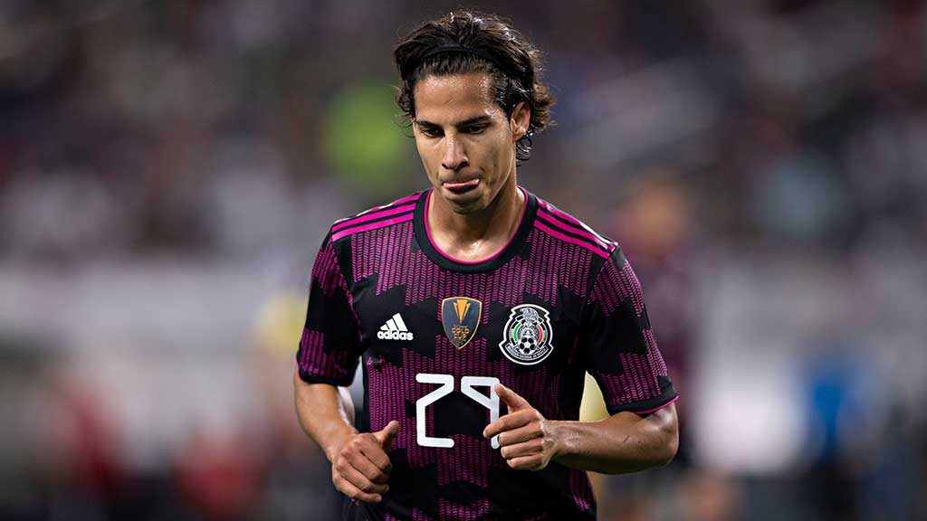 América se baja de la puja por Diego Lainez; pide ser el mejor pagado del equipo