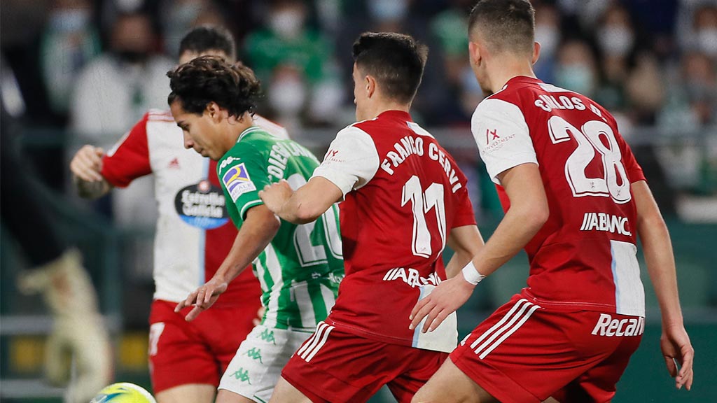 En Real Betis ya no quieren contar con el mexicano Diego Lainez