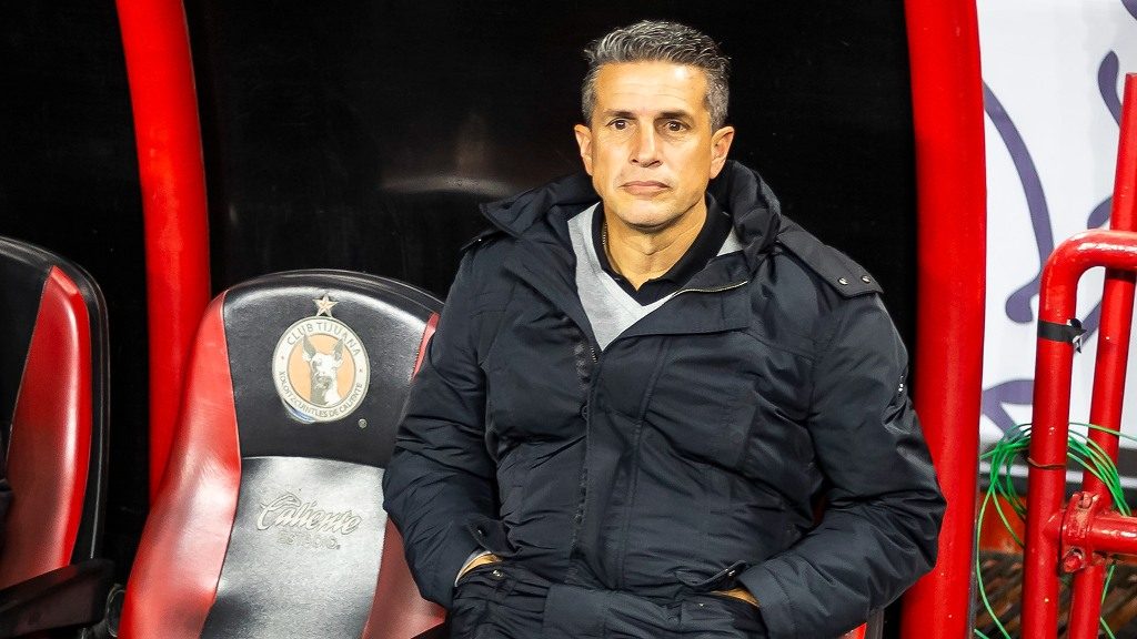 Crisis en Xolos de Tijuana; ¿Ricardo Valiño corre peligro como director técnico?