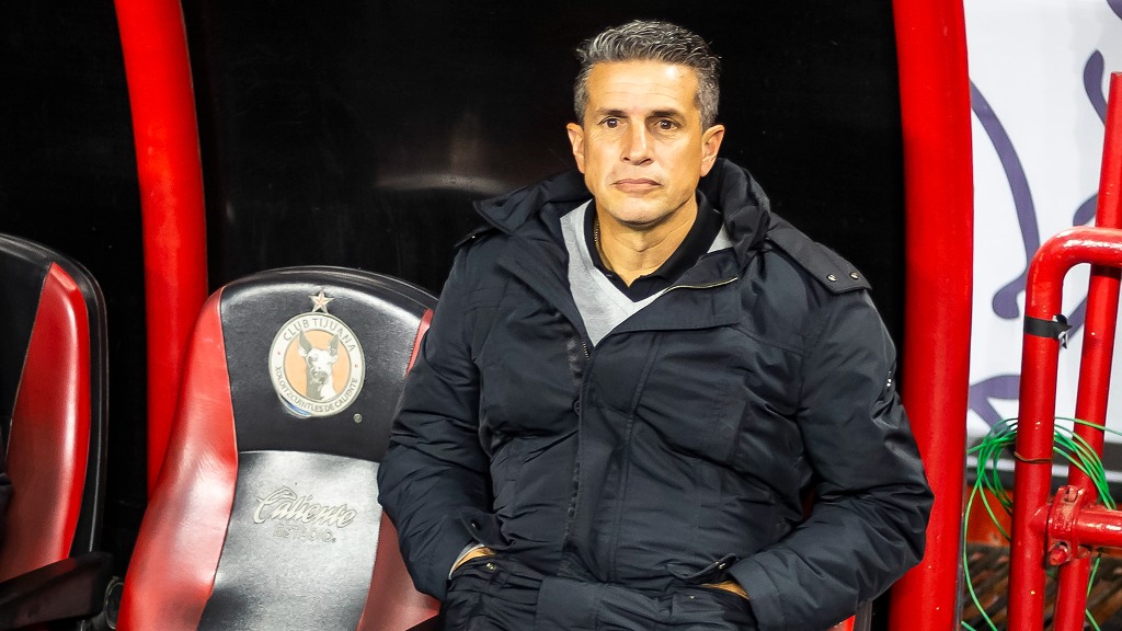 Crisis en Xolos de Tijuana; ¿Ricardo Valiño corre peligro como director técnico?