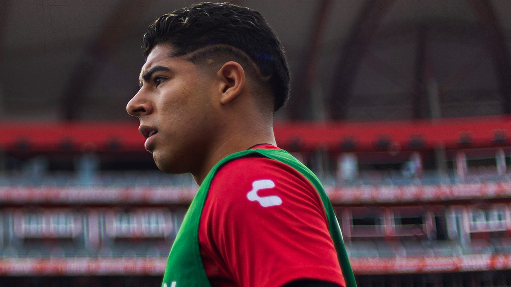 Víctor 'Toro' Guzmán es una posibilidad real para llegar a Rayados de Monterrey