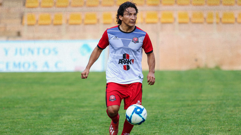 César Villaluz fue incapaz de consolidarse dentro del futbol mexicano; estuvo en varios equipos y diversas divisiones