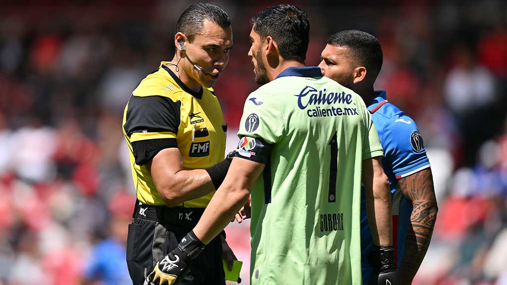 Cruz Azul:¿Quién será el arquero titular tras la expulsión de Corona?