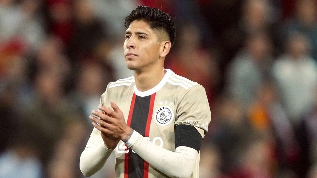 Edson Álvarez recuerda el inicio de su carrera con su nueva posición en el Ajax