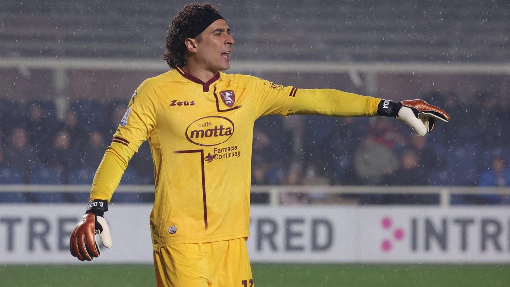 Guillermo Ochoa: Peligra continuidad en Salernitana por cláusula de renovación