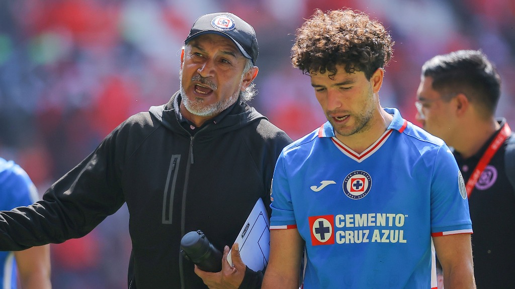 Profunda crisis en Cruz Azul; directivos, jugadores y técnico sin rumbo