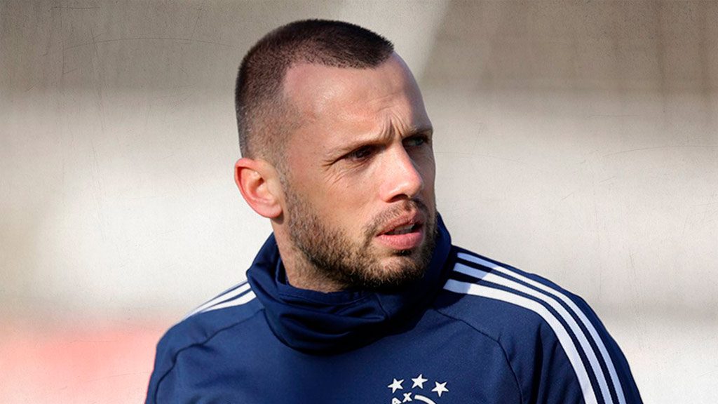 John Heitinga, el nuevo DT del Ajax para Edson Álvarez y Jorge Sánchez
