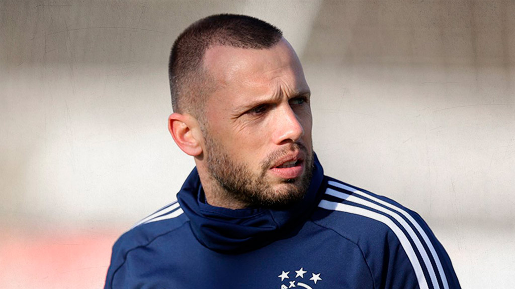 John Heitinga, el nuevo DT del Ajax para Edson Álvarez y Jorge Sánchez