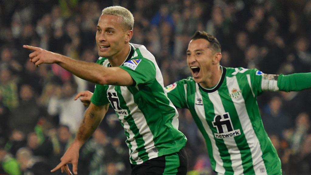 Sergio Canales y Andrés Guardado podrían vivir un Derby vs Sevilla en México