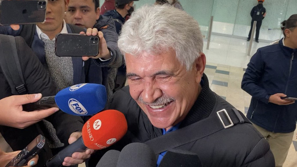 Tuca Ferretti llega a Cruz Azul y da sus primeras declaraciones