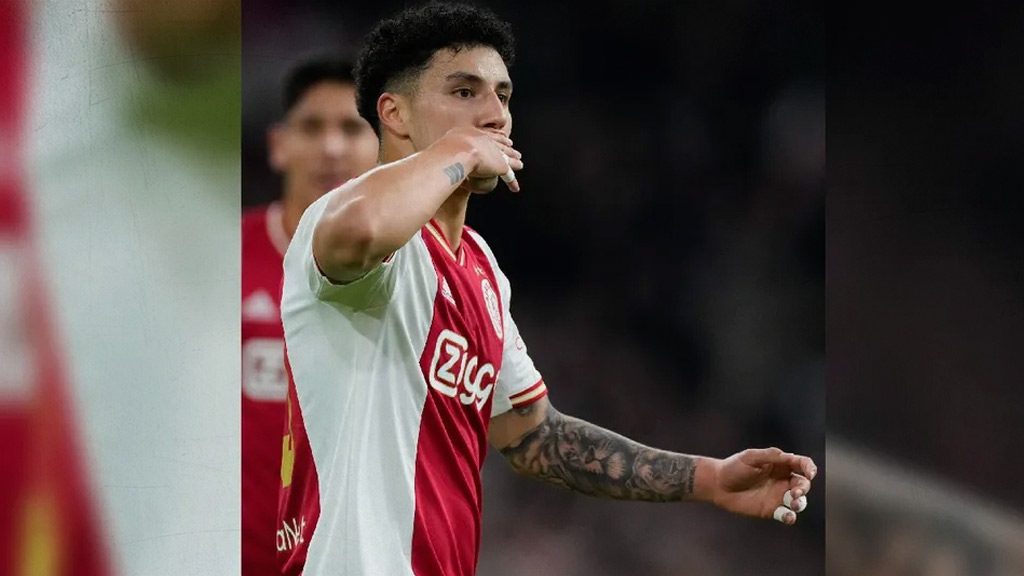 Ajax se arrepiente de comprar al mexicano Jorge Sánchez