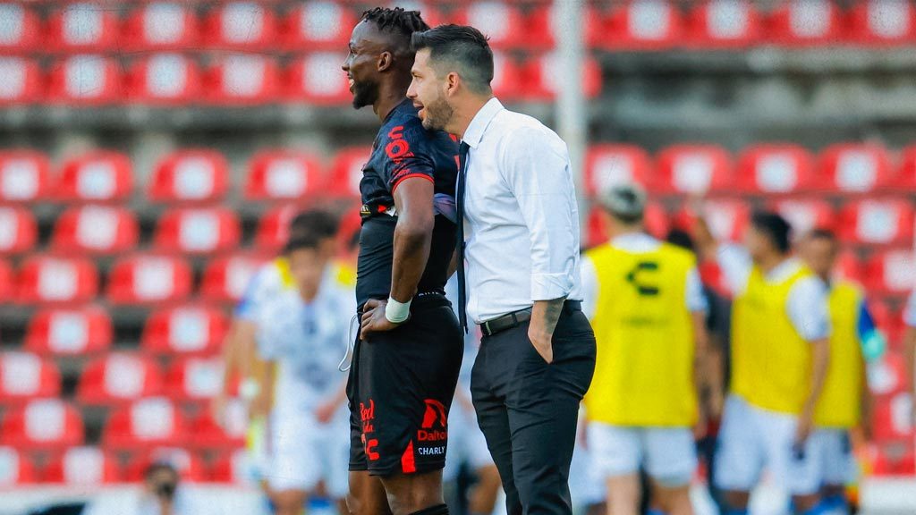 Atlas: Revelan cuál fue el problema entre Benjamín Mora y Julián Quiñones