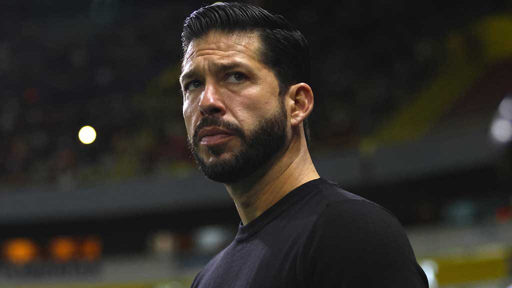 ¿Benjamín Mora con problemas de vestidor en Atlas?; Julián Quiñones no quiso jugar