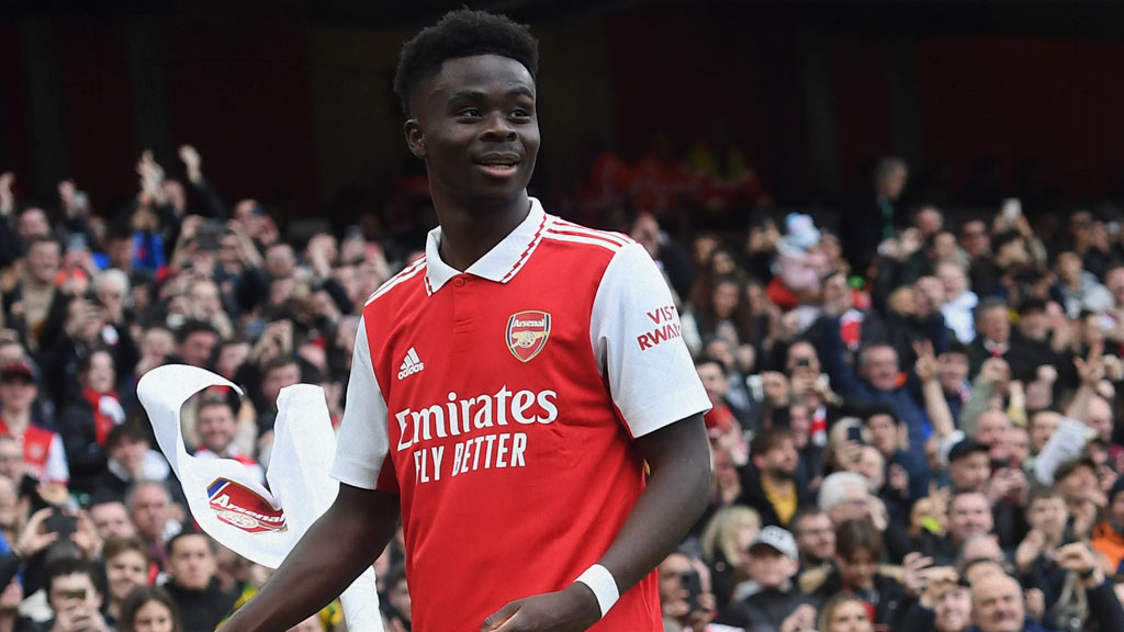 Bukayo Saka tendrá un contrato millonario en el Arsenal