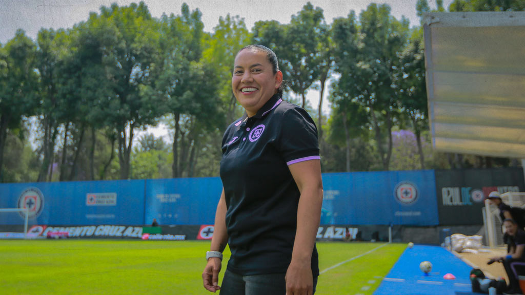 Cecilia Cabrera, entrenadora actual de Cruz Azul Femenil
