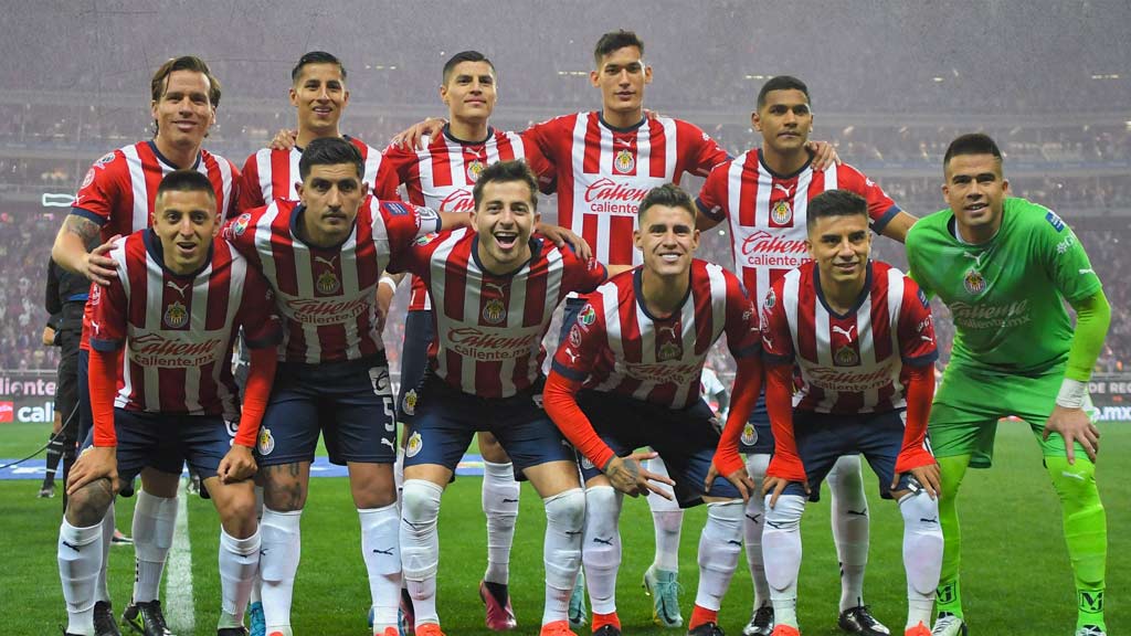 Chivas buscaría portero y delantero para el Apertura 2023