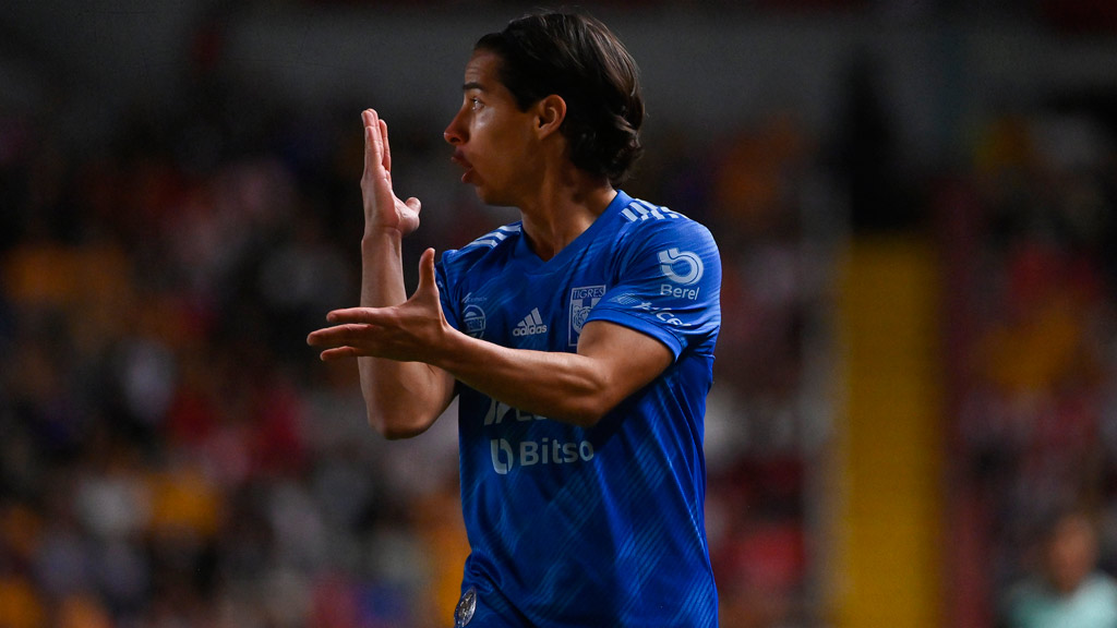 Diego Lainez tuvo oportunidad de seguir en Europa, pero rechazó las ofertas