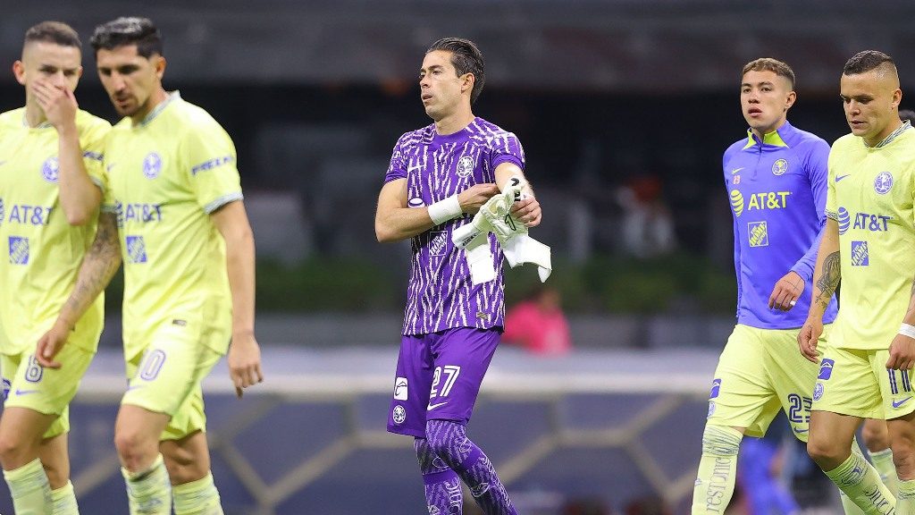 América: La afición estalla contra Óscar Jiménez y piden a Malagón de titular