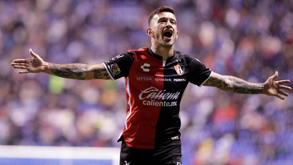 Brian Lozano, el mejor cobrador de tiros libres en la Liga MX desde Juan Arango
