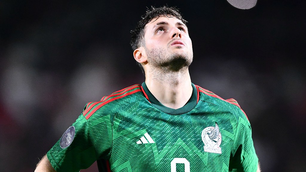 4. Santiago Giménez - 9 MDE