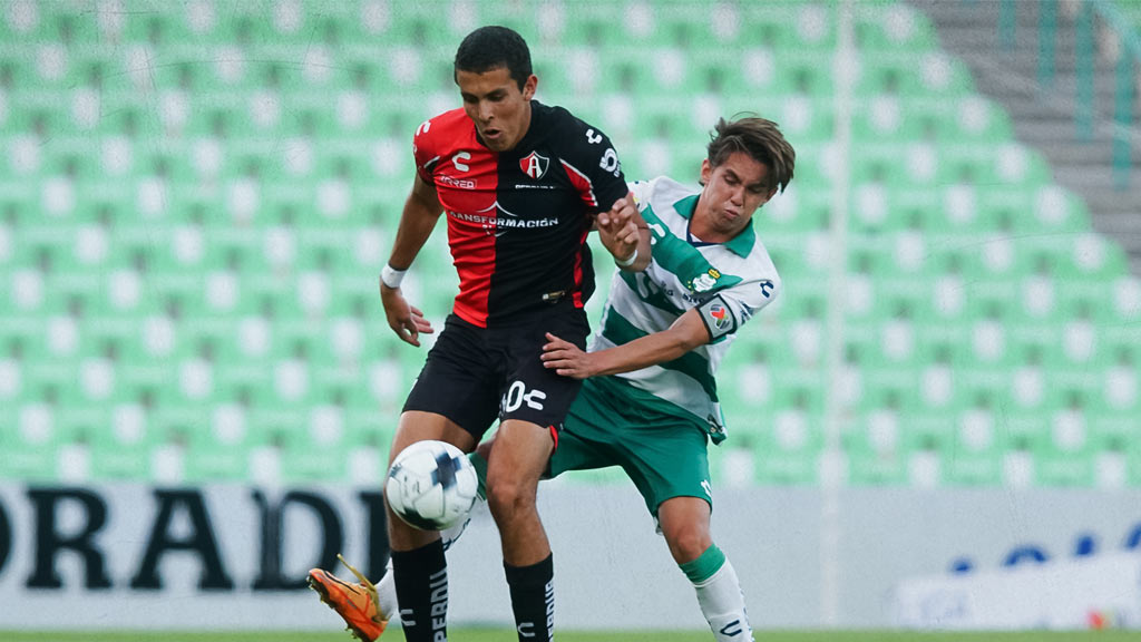 Juan Pablo Tejeda, un mediocampista que ya empieza a destacarse en Santos Laguna y puede llegar al primer equipo