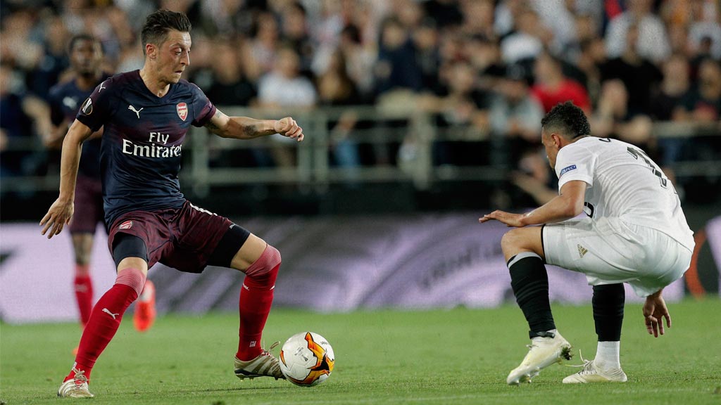 Mesut Özil en su paso por el Arsenal de Inglaterra