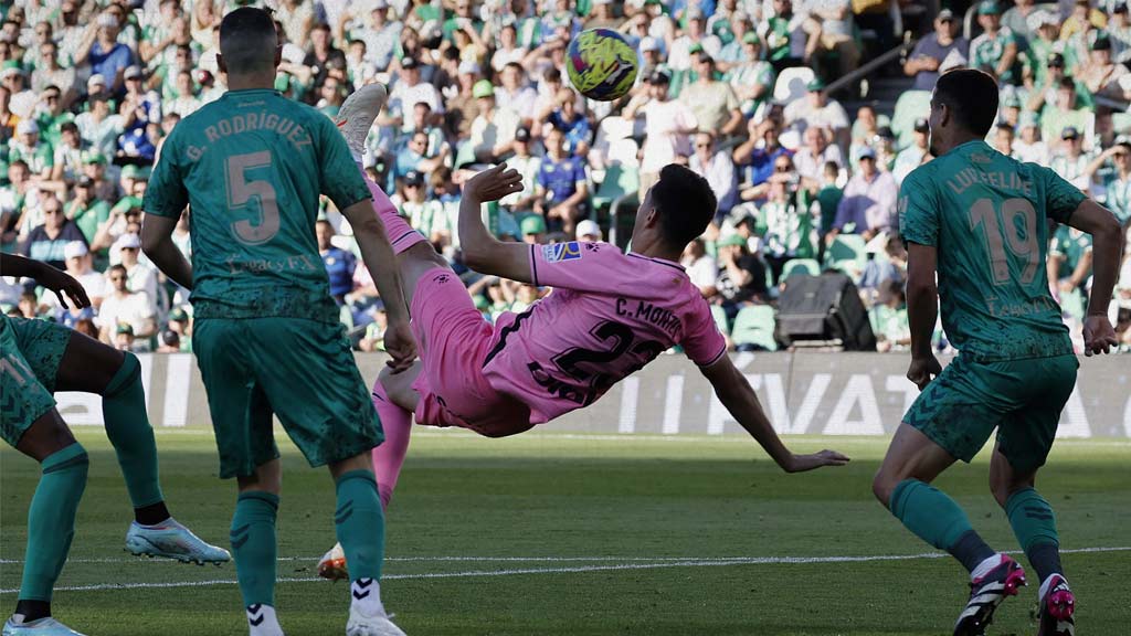 A pesar del mal paso de Espanyol, César Montes brilla con gol
