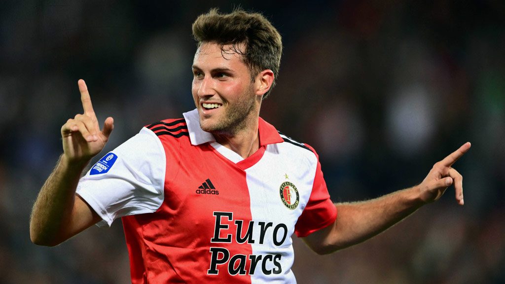 En Feyenoord le aconsejan a Santiago Giménez quedarse más tiempo
