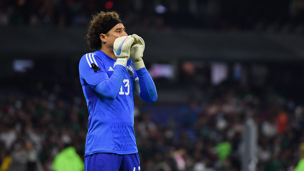 Guillermo Ochoa tiene que negociar un nuevo contrato con el Salernitana y la temporada está cerca de terminarse