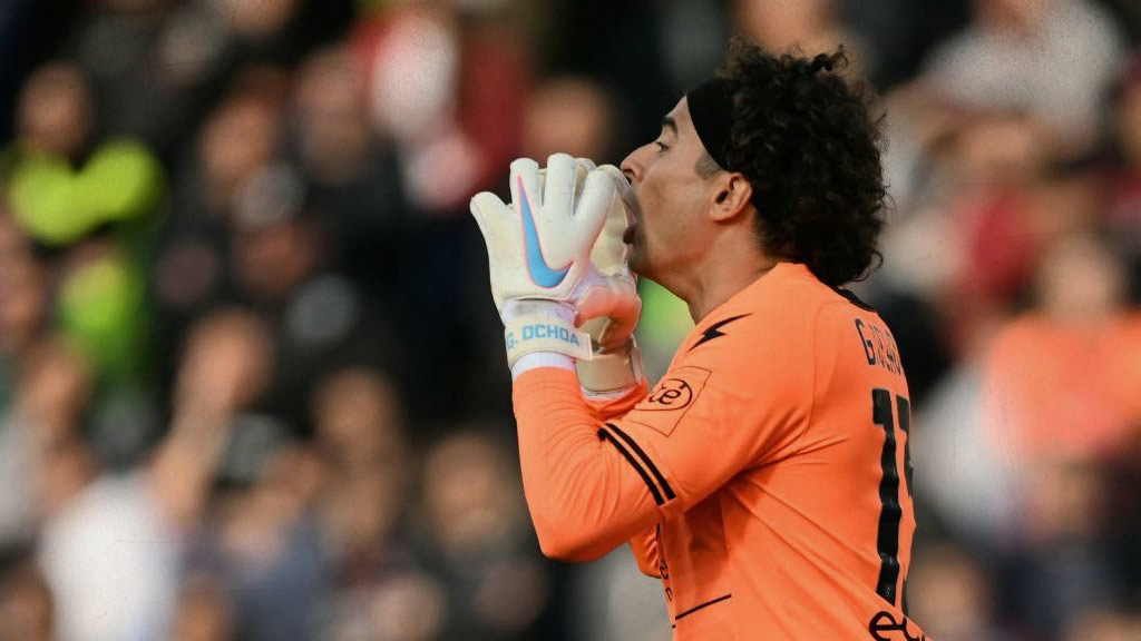 Guillermo Ochoa tiene ofrecimiento de Salernitana para renovar