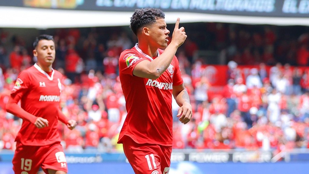 Toluca: Maximiliano Araújo podría ser su próxima gran venta