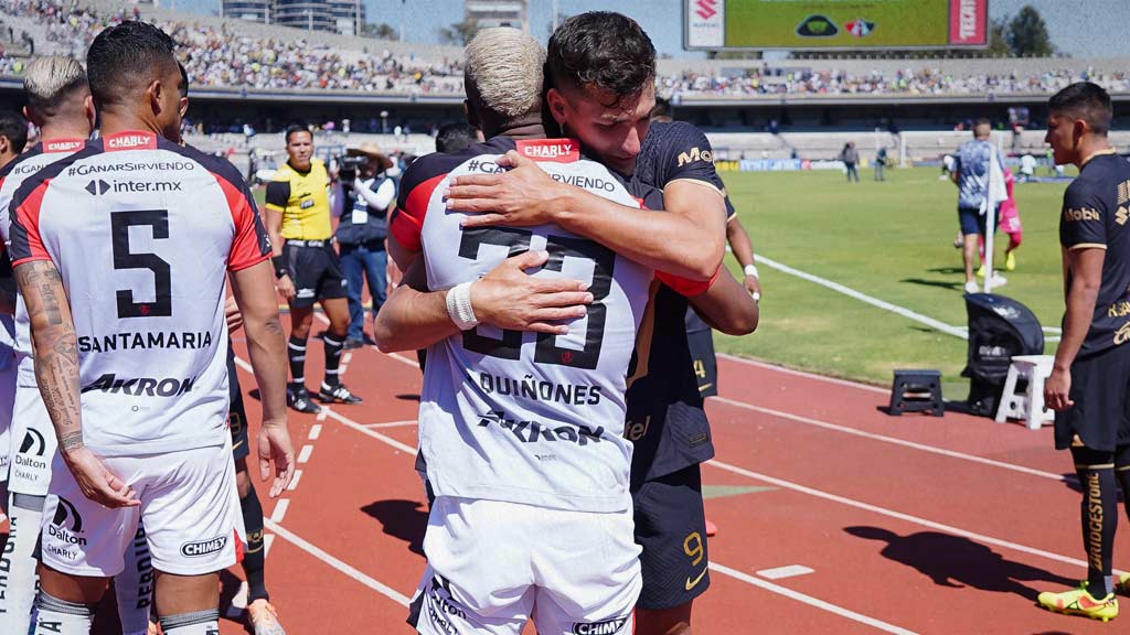 Julian Quiñones y Juan Ignacio Dinenno son opciones que manejan en Cruz Azul 