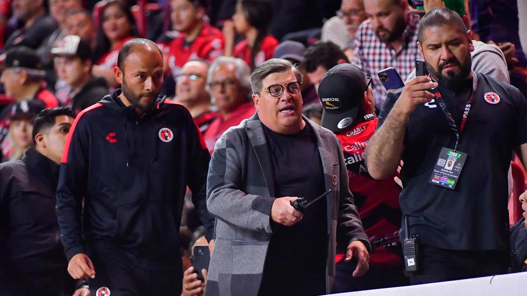Miguel Herrera, encargado de hacer una limpia en la plantilla de Xolos de Tijuana