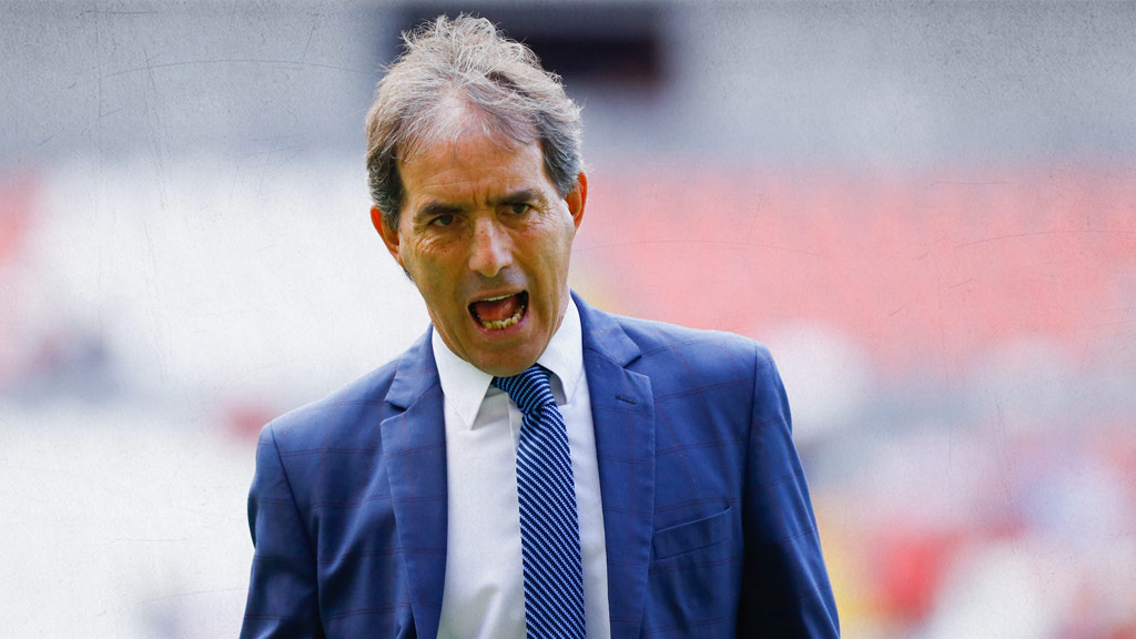 Pachuca se queda con Guillermo Almada hasta 2026