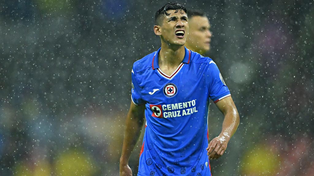 Uriel Antuna sufrió una pesadilla en el 7-0 vs América