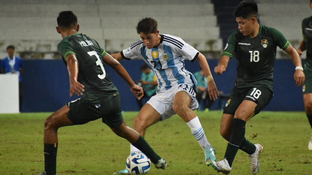 Valentino Andrés Acuña, el niño que interpretó a Messi y ahora es futbolista de Argentina