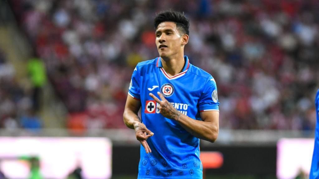 Uriel Antuna, un 'Brujo' con una 'maldición' en sus goles